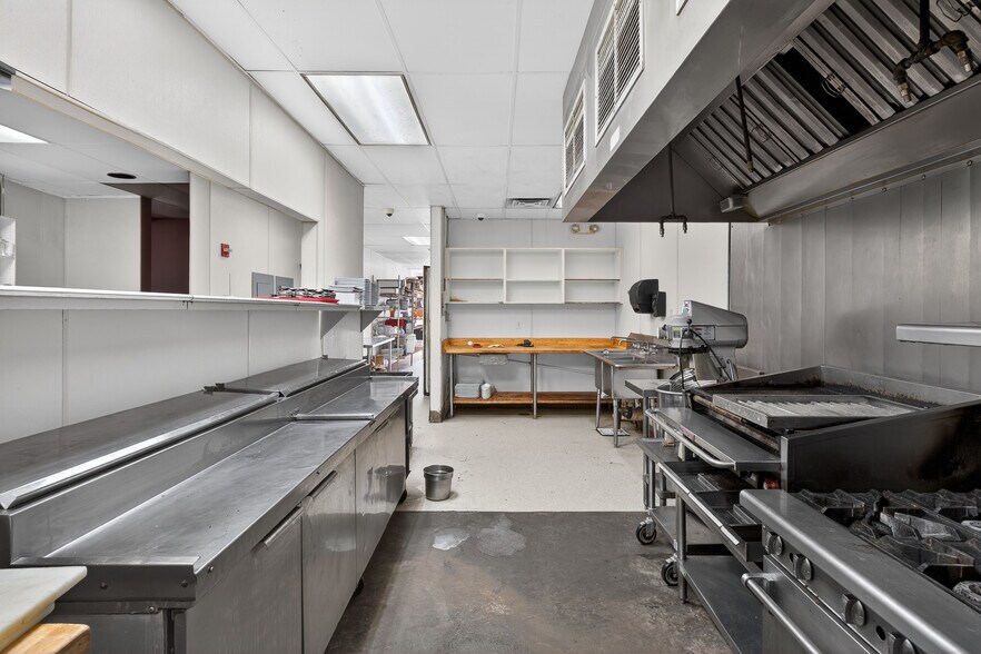 More Photos Of 1650 W Bakerview Rd, Bellingham Restaurant For Sale