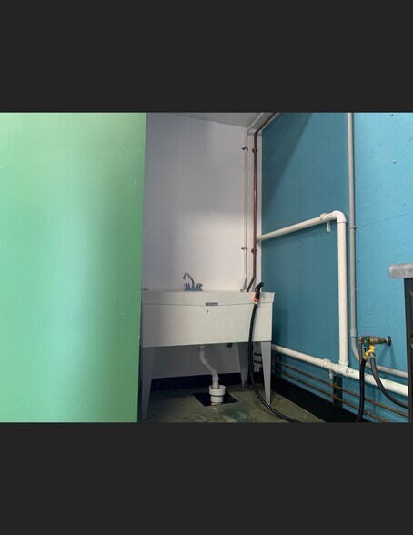 More Photos Of 8745 Old US Highway 50, Breese Industrial For Lease