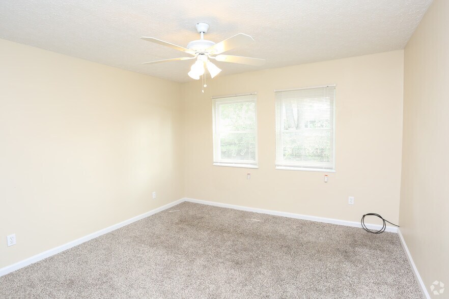 More Photos Of 810-811 Howard Ave, Jeffersonville Multifamily For Sale