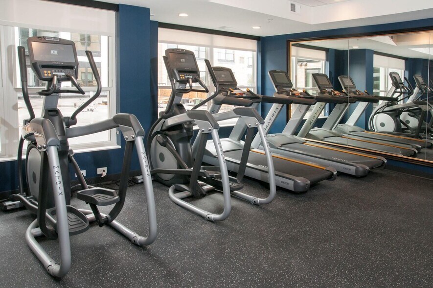 More Photos Of 1700 Plymouth Rd, Minnetonka Apartments For Lease