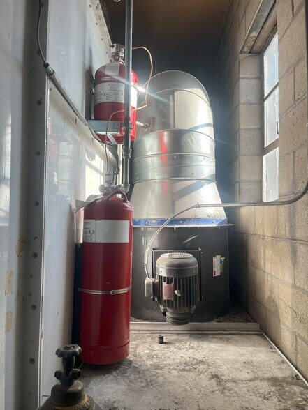 More Photos Of 1114 Montello St, Brockton Auto Repair For Sale