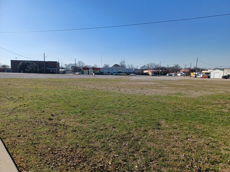 More Photos Of 800 Huntsville Hwy, Fayetteville Land For Sale