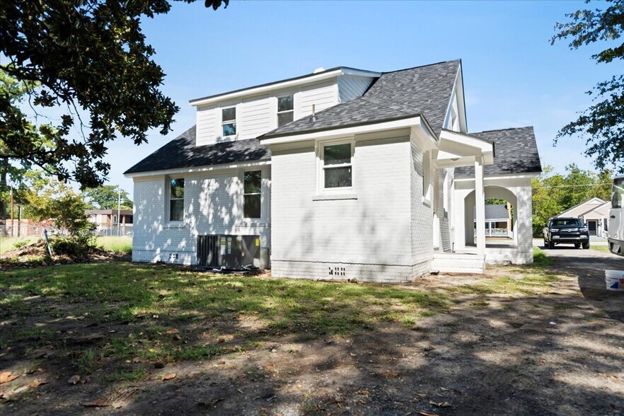 More Photos Of 910 W Evans St, Florence Office For Sale