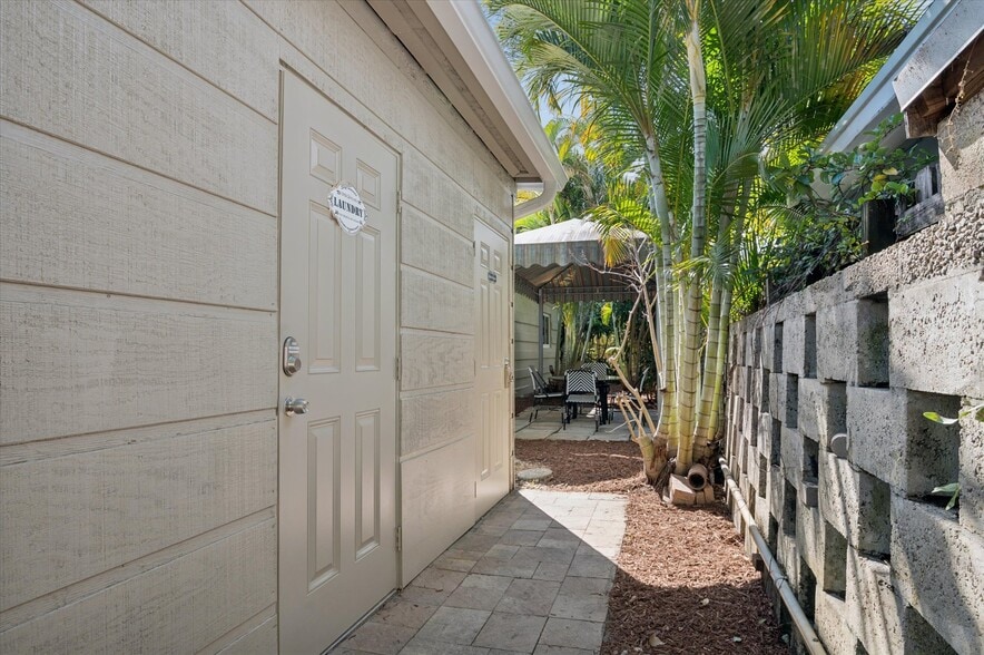 More Photos Of 1123 NE 14th Ave, Fort Lauderdale Apartments For Sale