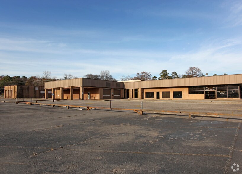 More Photos Of 549 Bessemer Super Hwy, Birmingham Warehouse For Lease