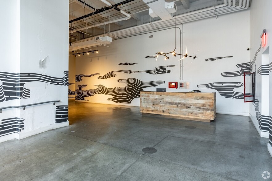 More Photos Of 14 53rd St, Brooklyn Flex For Lease