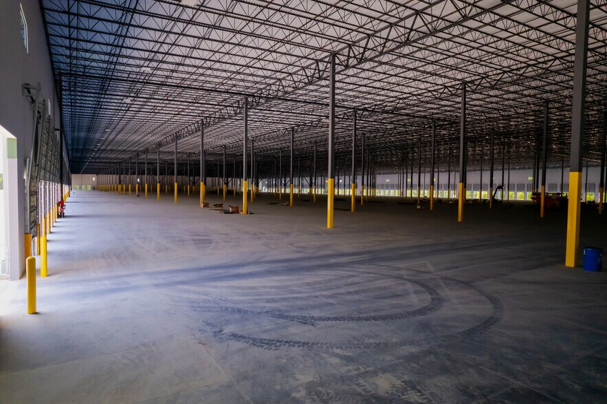 More Photos Of Hunter Industrial Park, Laurens Distribution For Lease