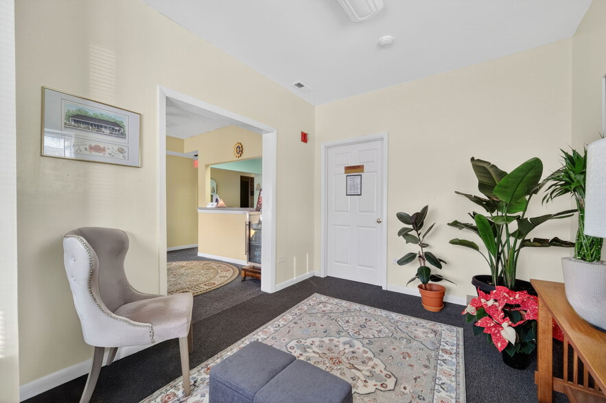 More Photos Of 0S165 Church St, Winfield Office For Sale