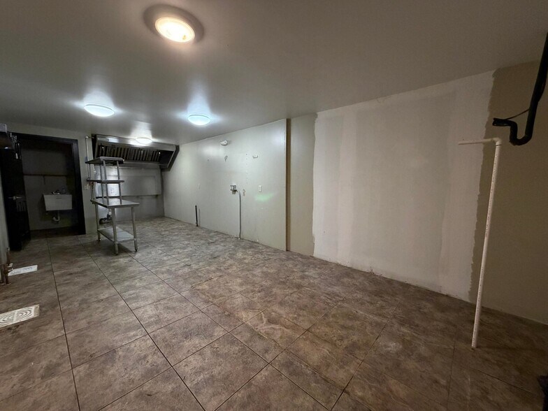 More Photos Of 103 N Fraley St, Kane Restaurant For Sale