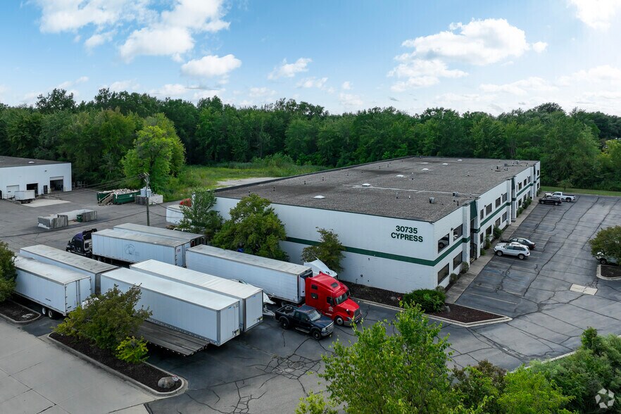 More Photos Of 30735 Cypress Rd, Romulus Warehouse For Lease