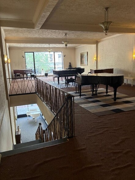 More Photos Of 1150 E Jersey St, Elizabeth Storefront For Sale