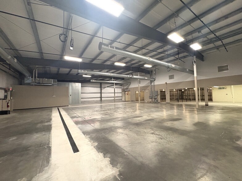 More Photos Of 1 Rosenfeld Dr, Hopedale Manufacturing For Lease