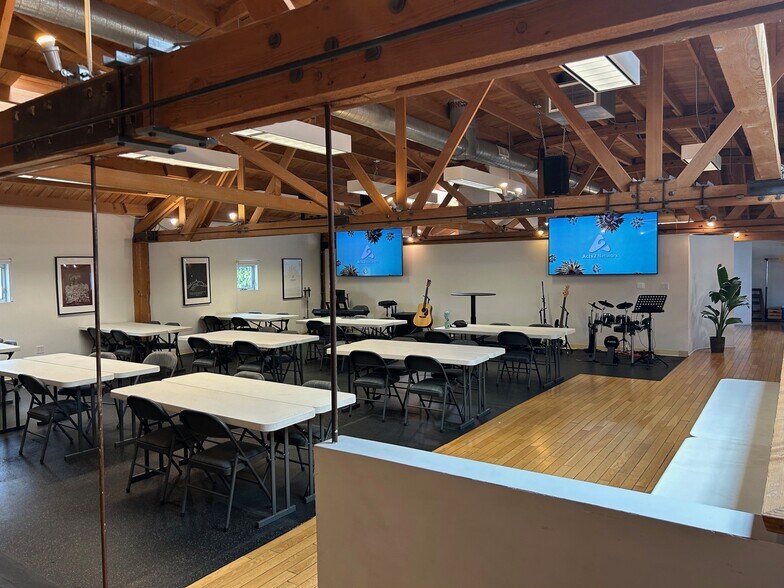 More Photos Of 2254 S Sepulveda Blvd, Los Angeles Loft Creative Space For Sale