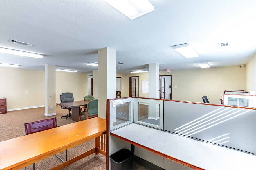 More Photos Of 6110 Dalrock Rd, Rowlett Office For Lease
