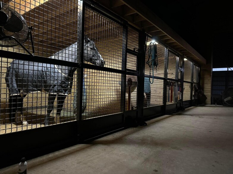 More Photos Of 7361 Zane Trail Rd, Circleville Horse Stables For Sale