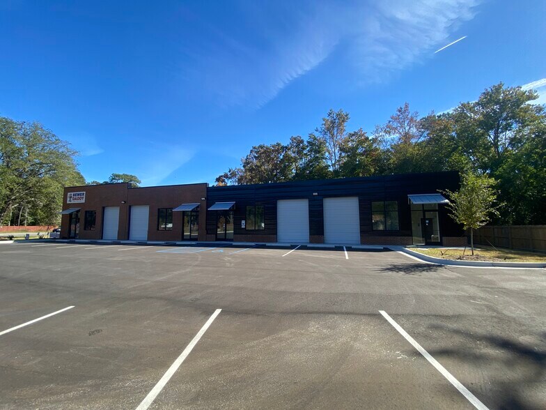 Primary Photo Of 512 Miles Jamison Rd, Summerville Flex For Sale