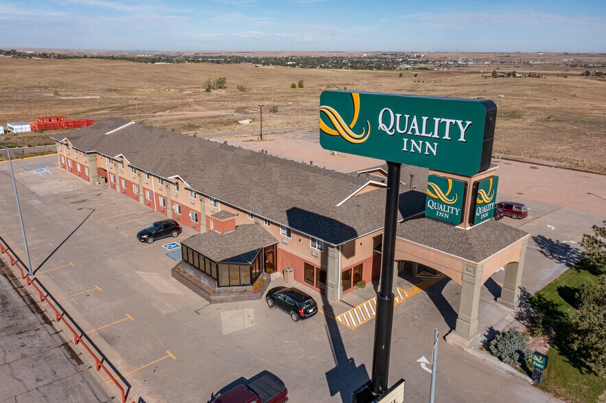 More Photos Of 730 E Jennifer Ln, Sidney Hotel For Sale