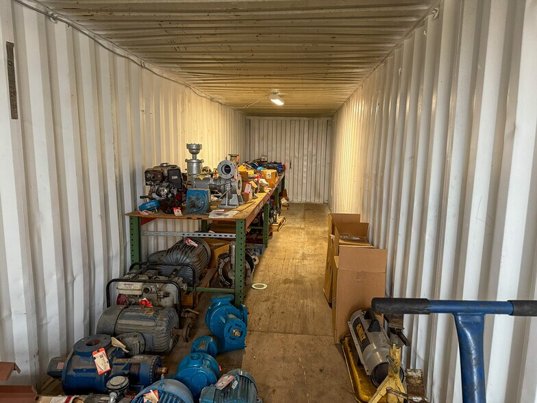 More Photos Of 5640 44th Ave S, Clinton Industrial For Sale