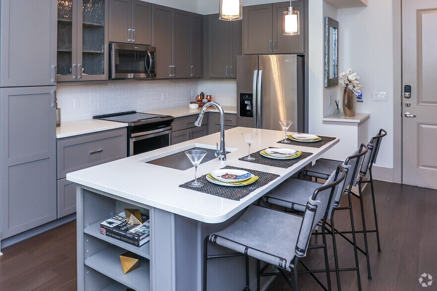 More Photos Of 4646 Amesbury Dr, Dallas Apartments For Lease