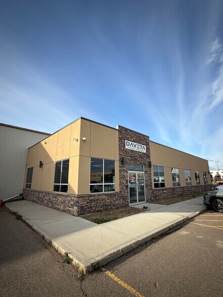 More Photos Of 158 Queens Dr, Red Deer County Truck Terminal For Lease