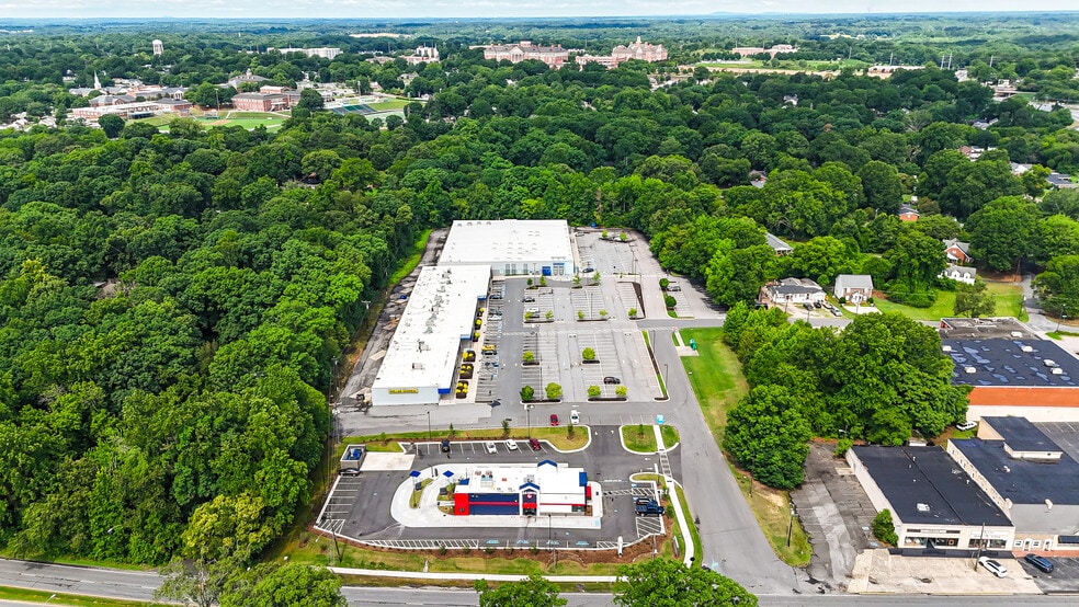 More Photos Of 439-489 N Cannon Blvd, Kannapolis Unknown For Lease