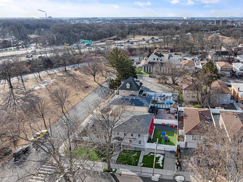 More Photos Of 55 Wyona Ave, Staten Island General Retail For Sale