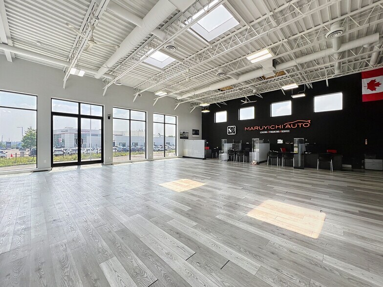 More Photos Of 11262 Yonge St, Richmond Hill Auto Dealership For Lease