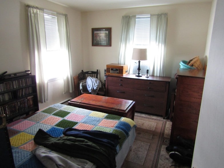 More Photos Of 141 Bellemonte Ave, Hawley Apartments For Sale