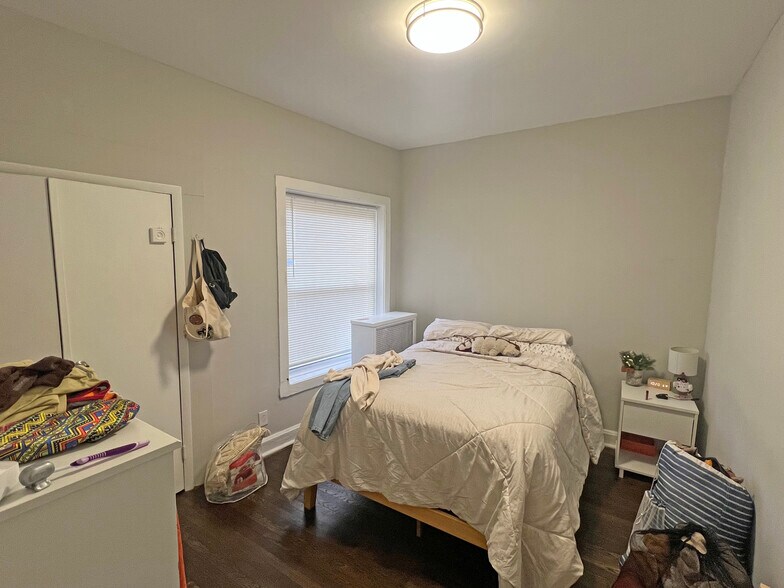 More Photos Of 7661 N Sheridan Rd, Chicago Apartments For Sale