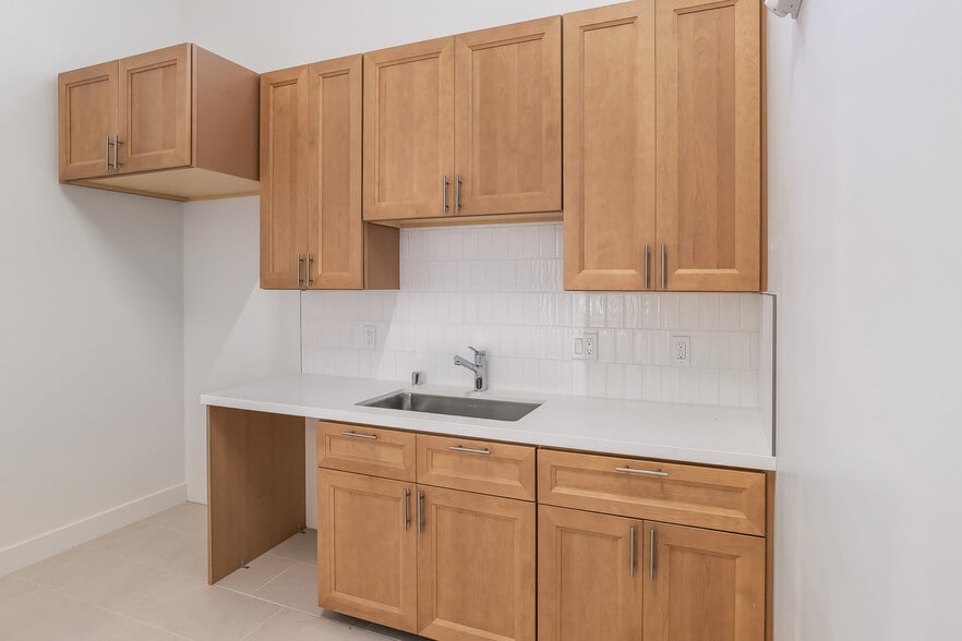 More Photos Of 1831-1849 Divisadero St, San Francisco Apartments For Lease