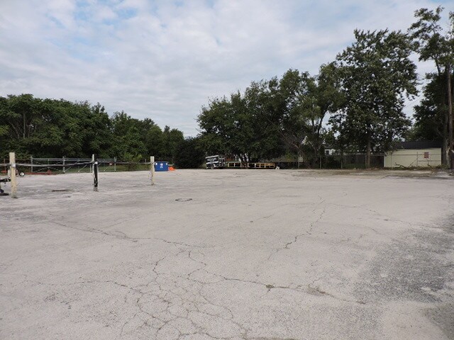 More Photos Of 419 N Westwood Ave, Toledo Light Distribution For Sale