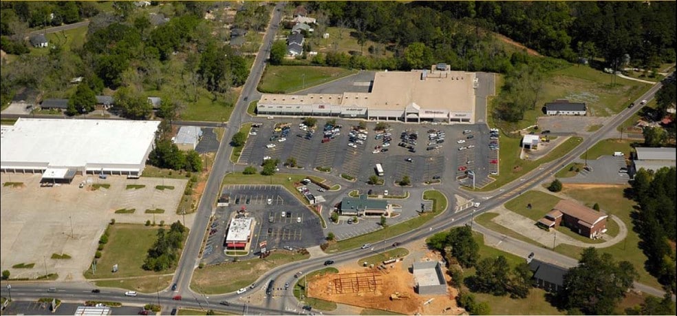 Primary Photo Of 502 Ashburn Rd, Sylvester General Retail For Lease