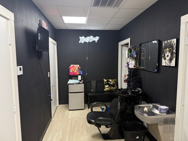 More Photos Of 524 Red Lane Rd, Birmingham Medical For Lease