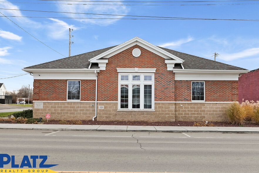 More Photos Of 320 E Market St, Warren Medical For Lease