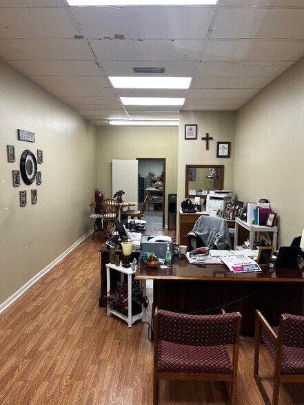 More Photos Of 1982 N Railroad Ave, Arcadia Storefront For Sale