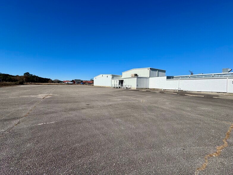More Photos Of 435 Georgetown hwy, Johnsonville Self Storage For Sale
