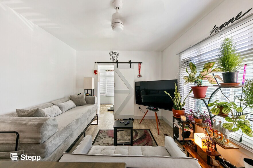 More Photos Of 319 Elm Ave, Long Beach Apartments For Sale