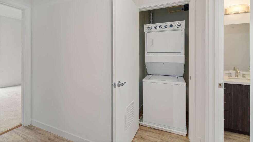 More Photos Of 1333 Powell St, Emeryville Apartments For Lease