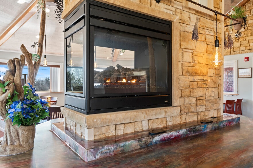 More Photos Of 357 W Main St, Searsport Freestanding For Sale