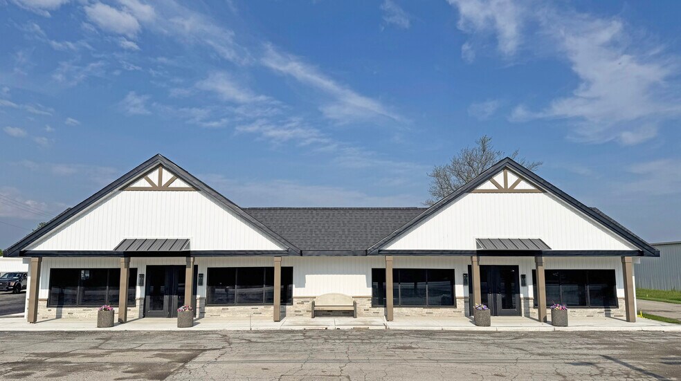Primary Photo Of 10018 N State Road 1, Ossian Storefront For Lease