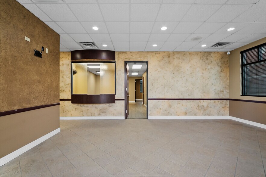 More Photos Of 3115 College Park Dr, Conroe Medical For Lease