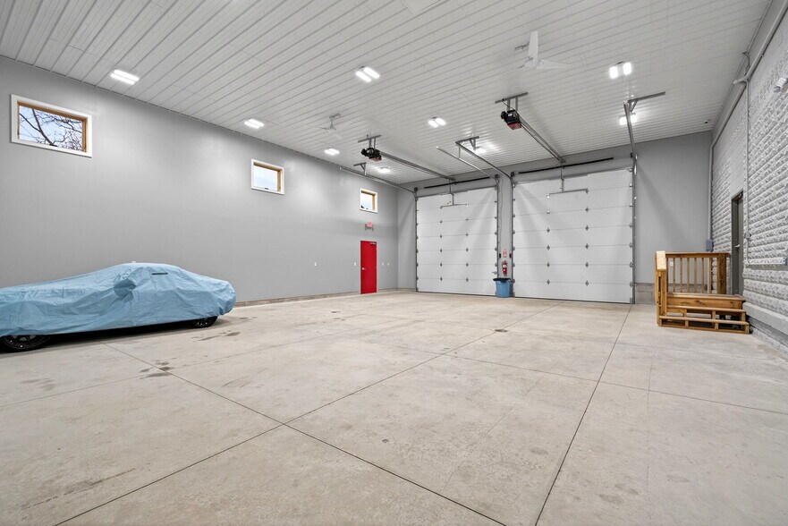 More Photos Of 320 S 1st St, Tipp City Office For Lease