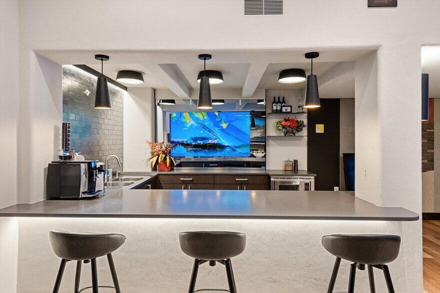 More Photos Of 601 Rio Grande Pl, Aspen Apartments For Sale