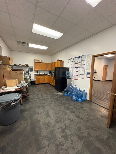 More Photos Of 4388 Gibsonia Rd, Gibsonia Warehouse For Lease