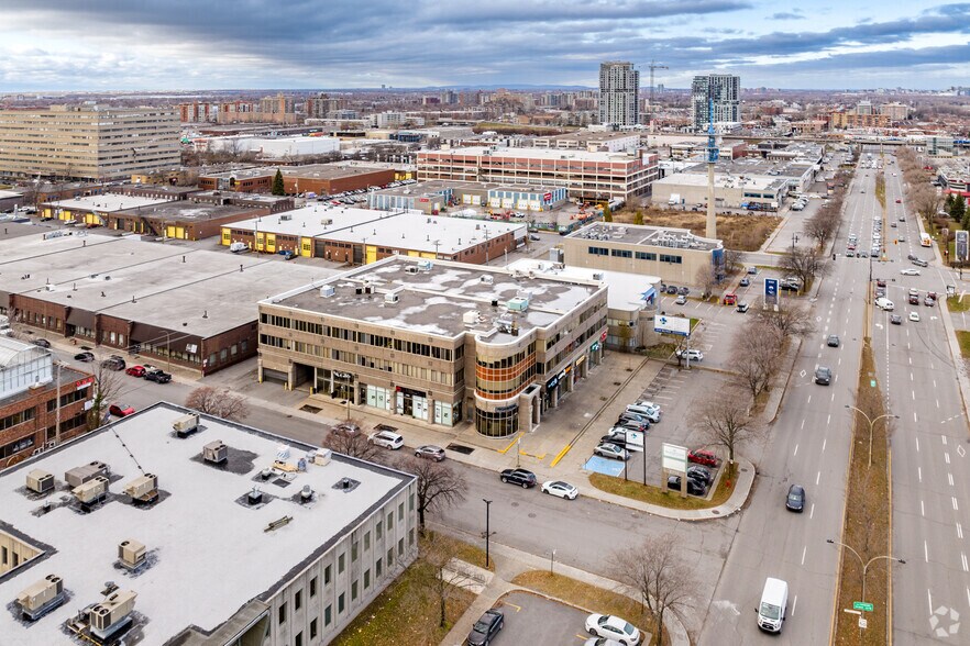 More Photos Of 9250-9256 Boul de l'Acadie, Montréal Office For Lease
