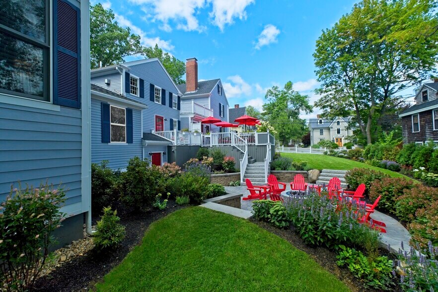 More Photos Of 72 Elm St, Camden Hospitality For Sale