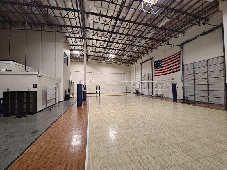 More Photos Of 3521 Main St, Chula Vista Warehouse For Lease