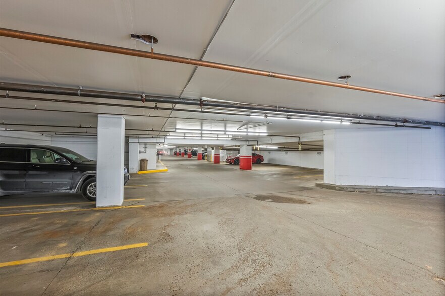 More Photos Of 330 2nd Ave S, Minneapolis Office For Sale