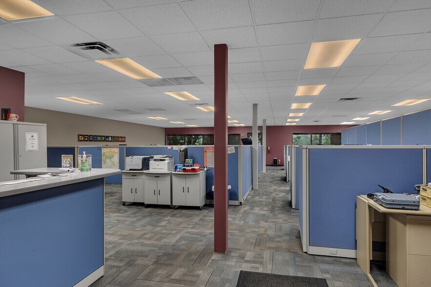 More Photos Of 10 Riverside Ave S, Sartell Office For Lease