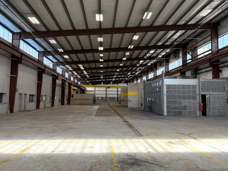 More Photos Of 7160 Antoine, Shreveport Manufacturing For Sale
